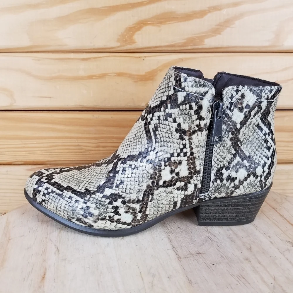 Union Bay 6 US Tabby Faux Snakeskin Double Zip Ankle Booties Biker Boots NEW